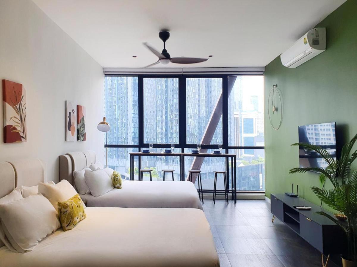 Scarletz Suites Klcc By Luxe Suites Kuala Lumpur Exterior photo