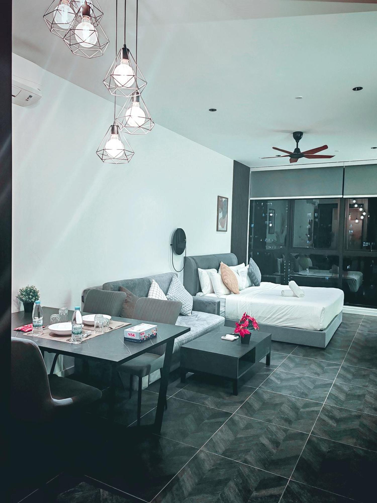 Scarletz Suites Klcc By Luxe Suites Kuala Lumpur Room photo